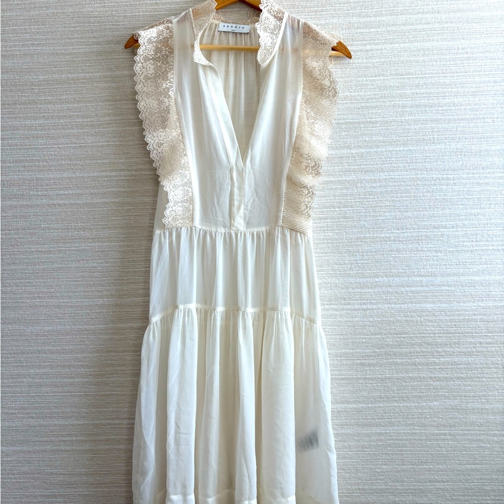 Sleeveless Lace-Trim V-Neck Dress in Cream